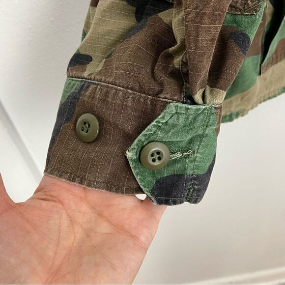 BDU Shirt Retired Woodland Camouflage Cargo Tactical Hunting Military Size Large - Picture 7 of 9